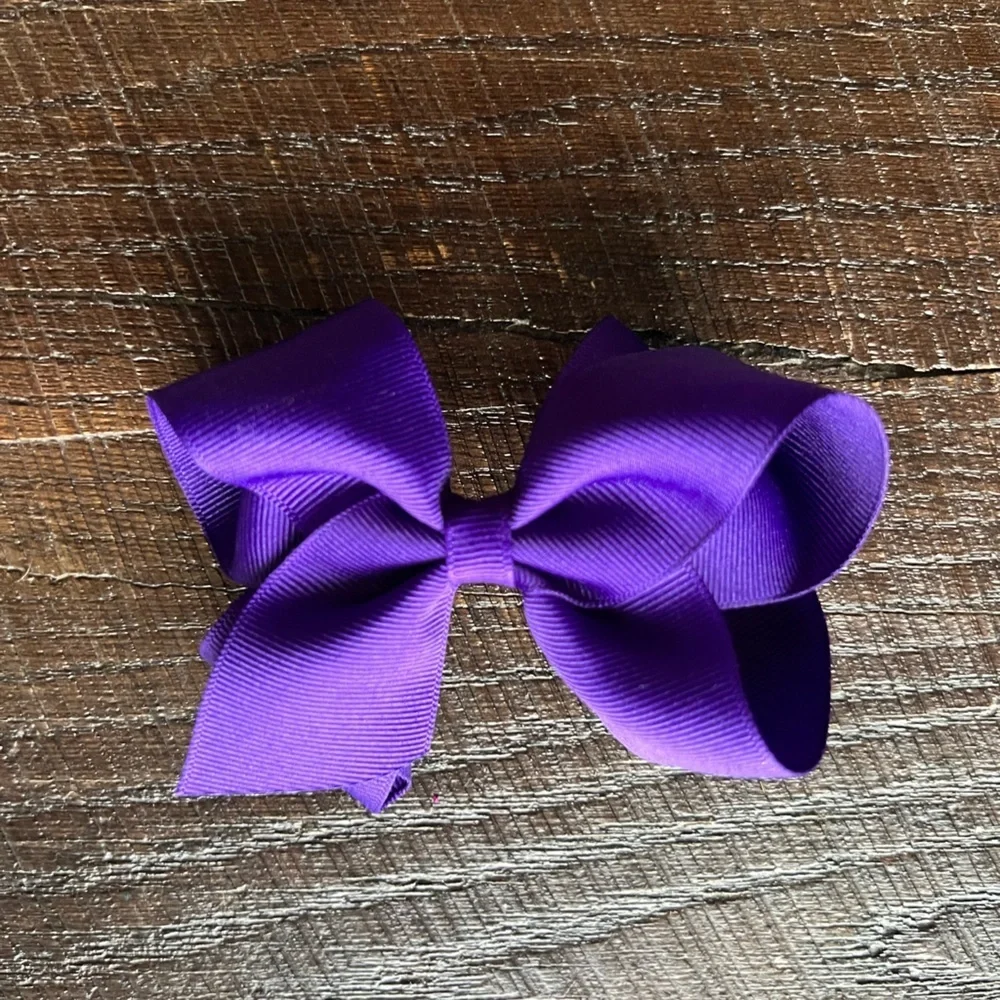 Grosgrain ribbon clip bow in purple